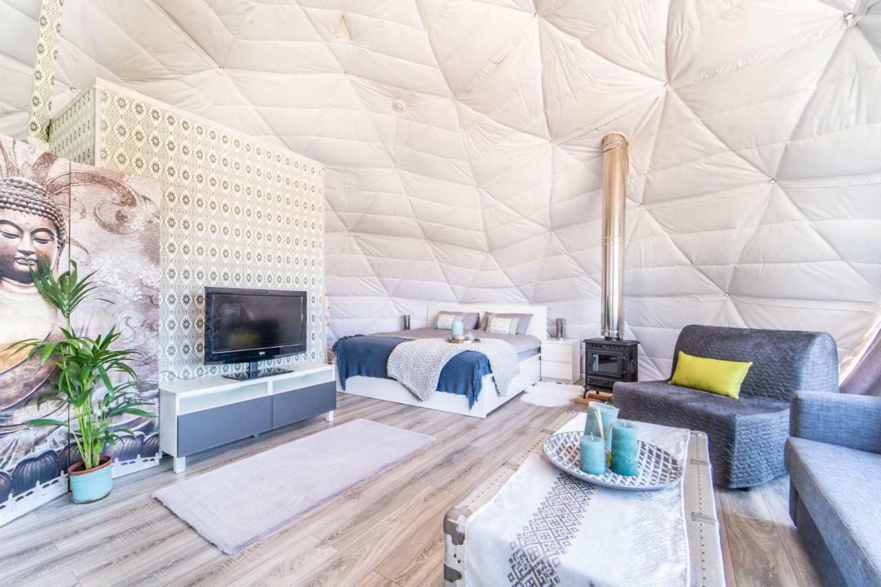 Ferienwohnung Luxury Dome Retreat Dudar Exterior foto